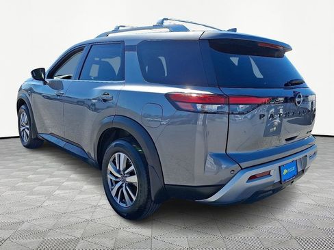 Used 2022 Nissan Pathfinder SL w/ SL Black Package image 5