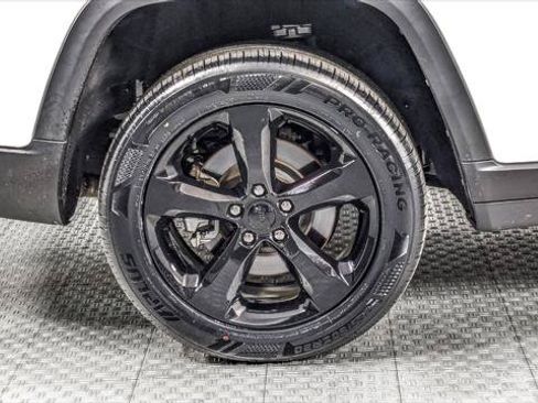 Used 2023 Jeep Grand Cherokee L Limited w/ Black Appearance Package RWD image 36