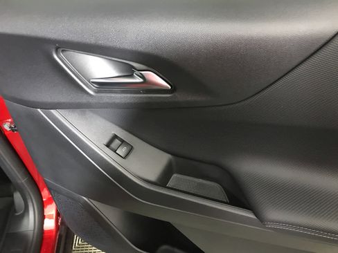 New 2026 Chevrolet Equinox LT w/ Convenience Package II image 18