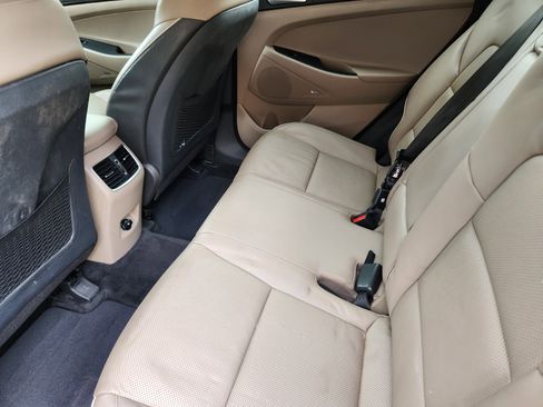 Used 2021 Hyundai Tucson Limited image 12