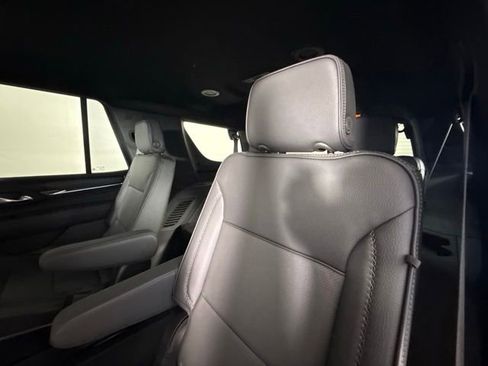 Used 2023 GMC Yukon Denali AWD/4WD image 26