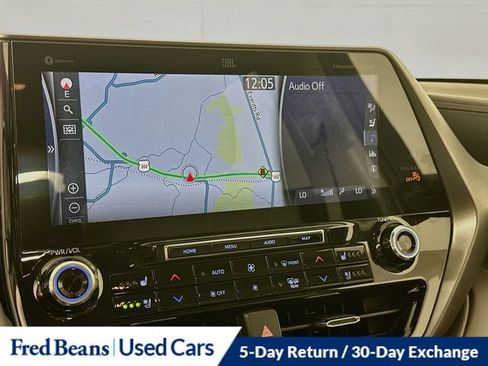 Used 2021 Toyota Highlander Limited AWD/4WD image 18