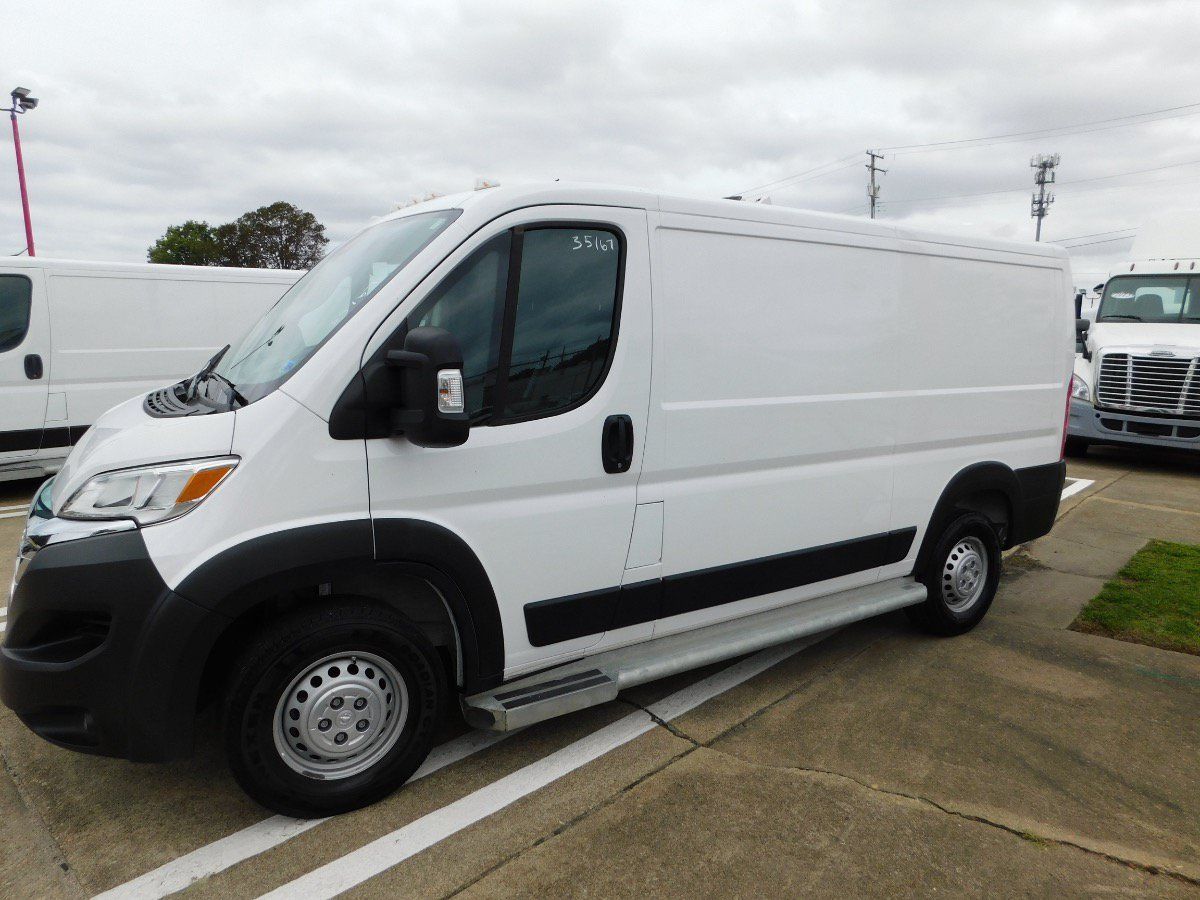 Used 2025 RAM ProMaster 2500 w/ U-Haul Equipment Group FWD image 5