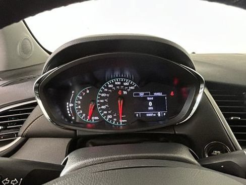 Used 2020 Chevrolet Trax LT w/ LT Convenience Package FWD image 17