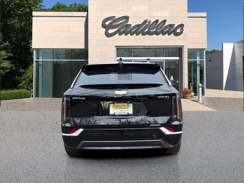 New 2026 Cadillac Optiq Luxury 1 image 4