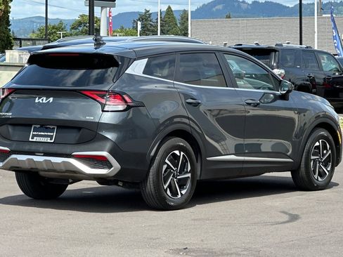 Certified 2025 Kia Sportage LX FWD image 4