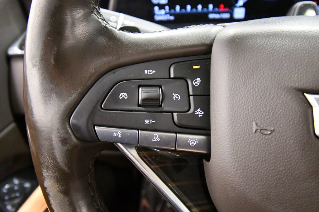 Used 2021 Cadillac Escalade Premium Luxury w/ Driver Assist Tech Package AWD/4WD image 23