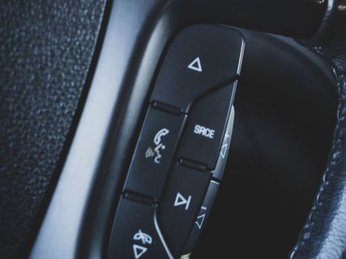 Used 2016 Buick Enclave Leather image 11