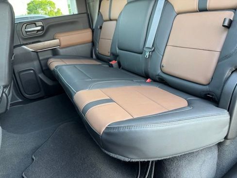 Used 2022 Chevrolet Silverado 3500 High Country w/ Z71 Off-Road Package AWD/4WD image 7