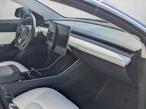 Used 2020 Tesla Model 3 Performance image 23