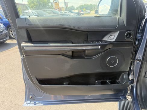 Used 2020 Ford Expedition XLT w/ Equipment Group 202A AWD/4WD image 10