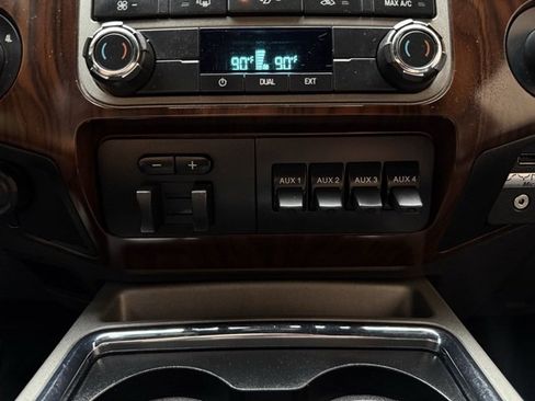Used 2012 Ford F250 Lariat image 17
