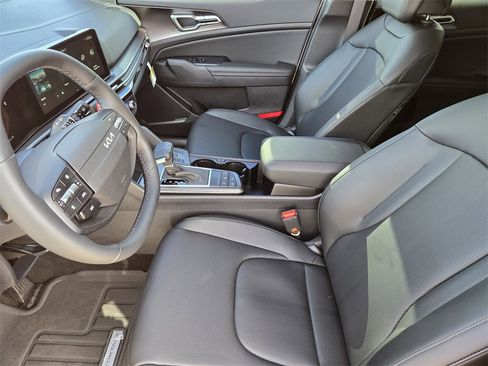 New 2026 Kia Sportage EX image 9