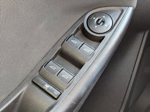 Used 2014 Ford Focus SE w/ SE Sport Package image 12