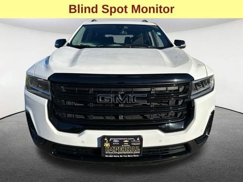 Used 2023 GMC Acadia SLE w/ Driver Convenience Package image 4