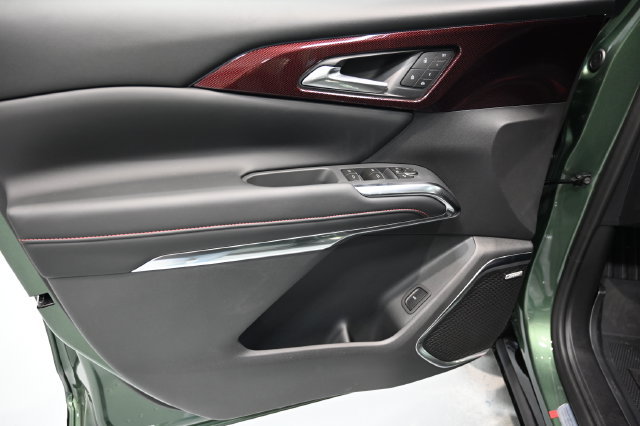 New 2027 Chevrolet Traverse RS w/ LPO, Floor Liner Package AWD/4WD image 30