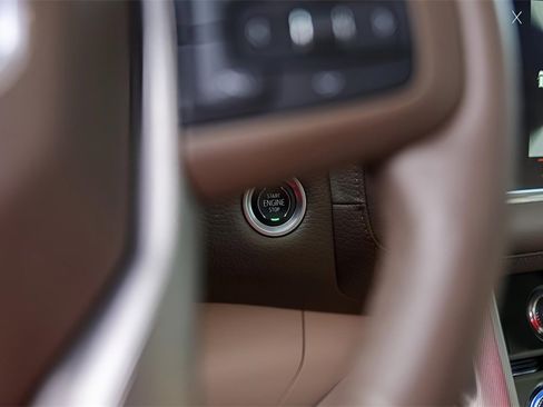 Used 2023 GMC Yukon Denali w/ Advanced Technology Package image 22