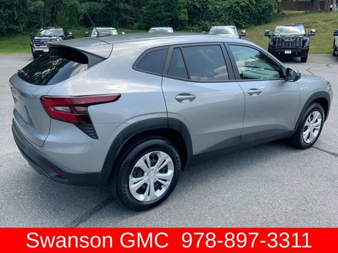 Certified 2024 Chevrolet Trax LS w/ Driver Confidence Package FWD image 38