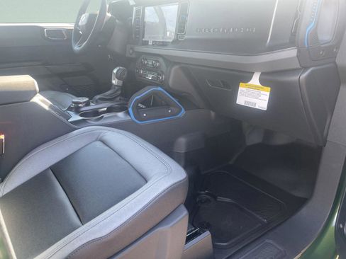 New 2024 Ford Bronco Black Diamond w/ Sasquatch Package image 51