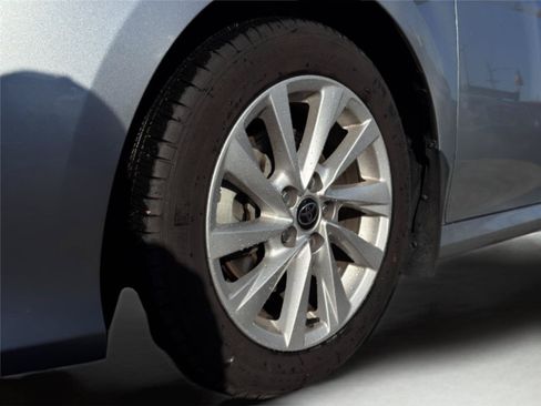 Used 2022 Toyota Camry LE AWD/4WD image 29