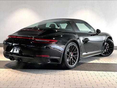 Used 2018 Porsche 911 Targa 4 GTS image 10