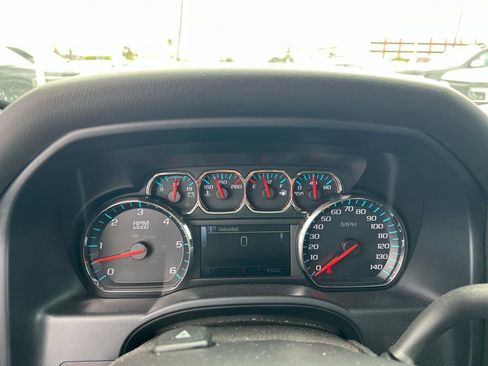 Used 2018 Chevrolet Silverado 1500 LT w/ All Star Edition RWD image 10