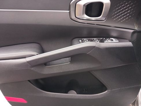 Used 2025 Kia Sorento S w/ Panoramic Sunroof Package image 27