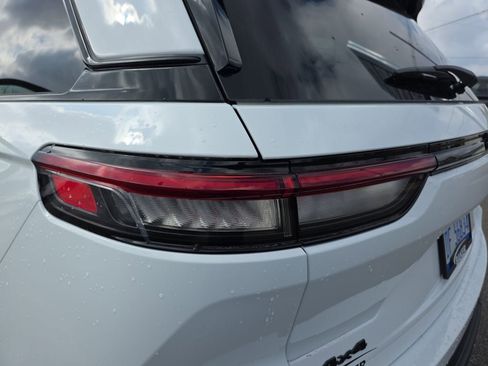 New 2025 Jeep Grand Cherokee Altitude image 34