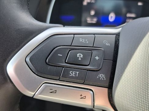 Used 2023 Volkswagen Jetta SE w/ Panoramic Sunroof Package image 15