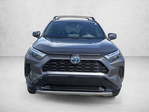 Used 2022 Toyota RAV4 SE w/ Convenience Package AWD/4WD image 2