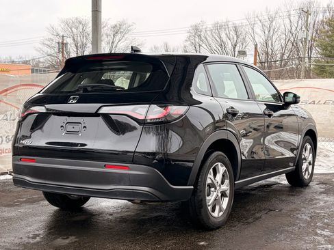 Used 2025 Honda HR-V LX image 9