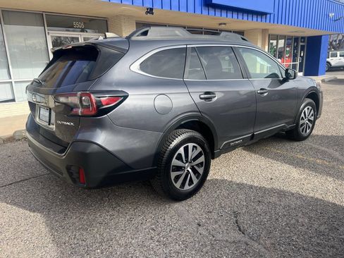 Used 2022 Subaru Outback Premium image 7