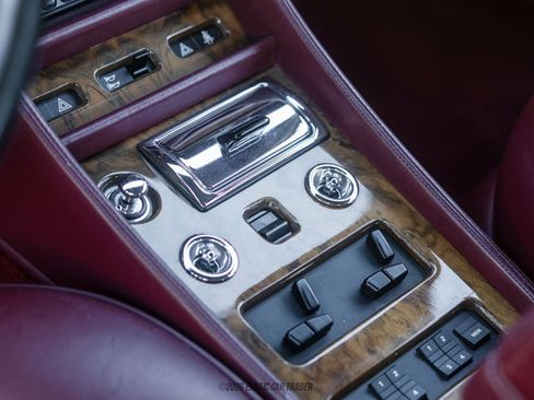 Used 1989 Bentley Turbo R RWD image 25