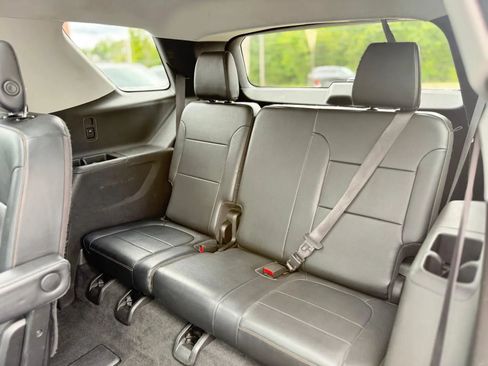 Used 2018 Chevrolet Traverse LT w/ LPO, Floor Liner Package AWD/4WD image 11