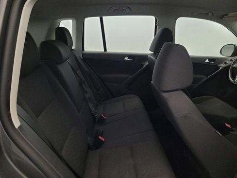 Used 2014 Volkswagen Tiguan S FWD image 19