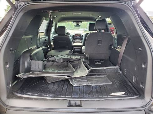 Certified 2023 Chevrolet Traverse RS w/ LPO, Floor Liner Package FWD image 10