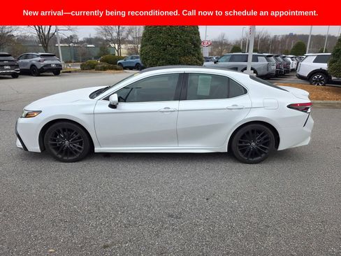 Used 2021 Toyota Camry XSE image 2