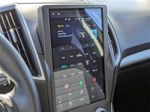 Used 2021 Ford Edge SE image 20