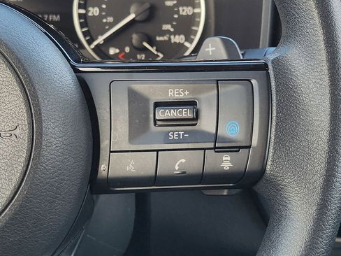 Used 2023 Nissan Rogue SV image 28