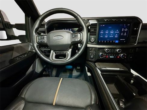 Used 2024 Ford F350 Platinum image 31