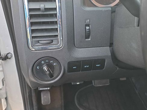 Used 2009 Ford Escape Limited image 11