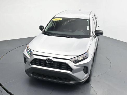 Used 2022 Toyota RAV4 LE FWD image 30
