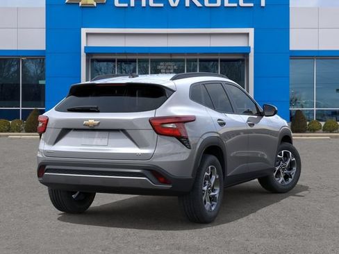 New 2026 Chevrolet Trax LT w/ Driver Confidence Package FWD image 4