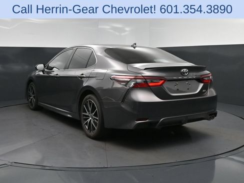 Used 2023 Toyota Camry SE w/ Convenience Package FWD image 5