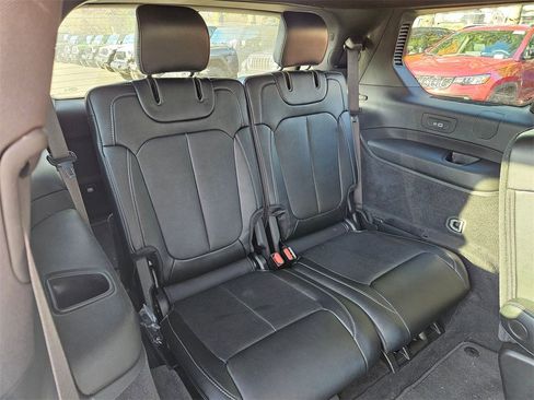 Used 2024 Jeep Grand Cherokee L Overland w/ Advanced Protech Group III image 16