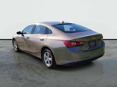 Used 2024 Chevrolet Malibu LT FWD image 3