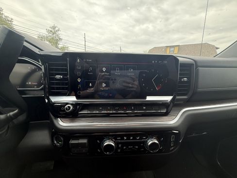 Used 2026 GMC Sierra 1500 SLT AWD/4WD image 11
