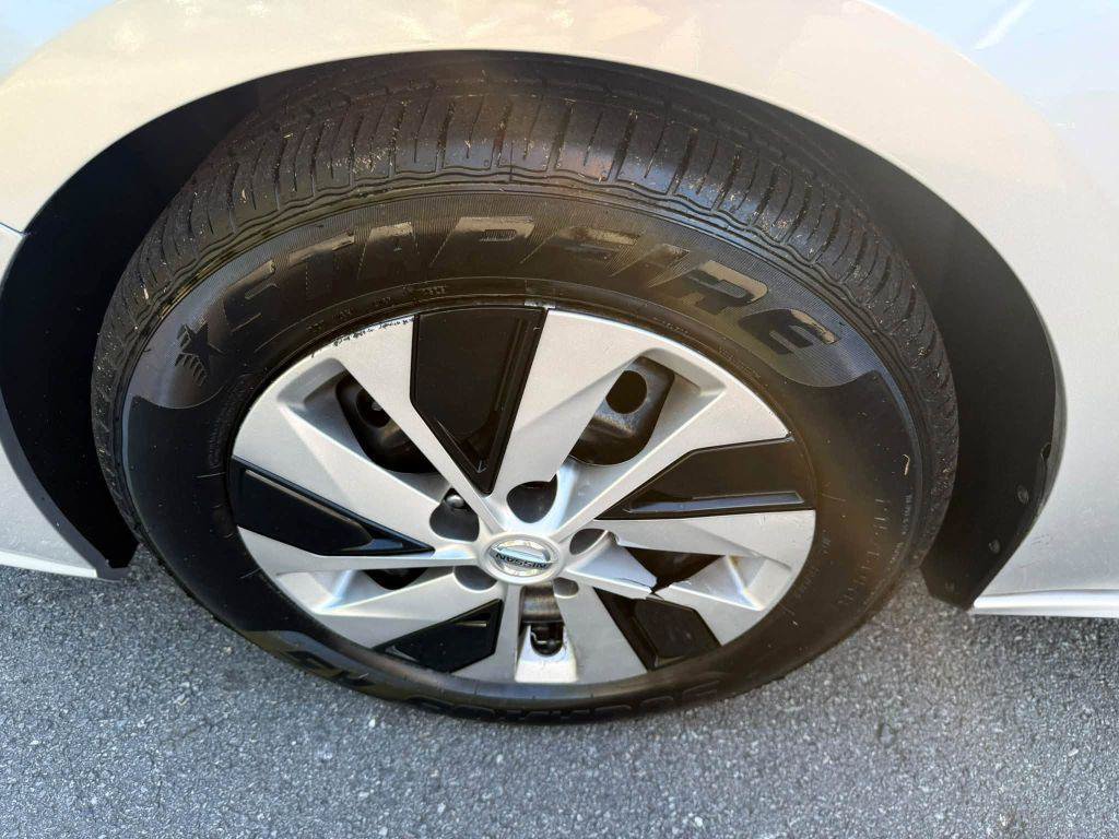 Used 2023 Nissan Altima 2.5 S FWD image 27