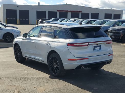 New 2026 Lincoln Corsair Premiere image 3