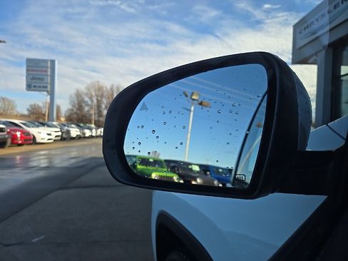 Used 2021 Jeep Cherokee Latitude image 28